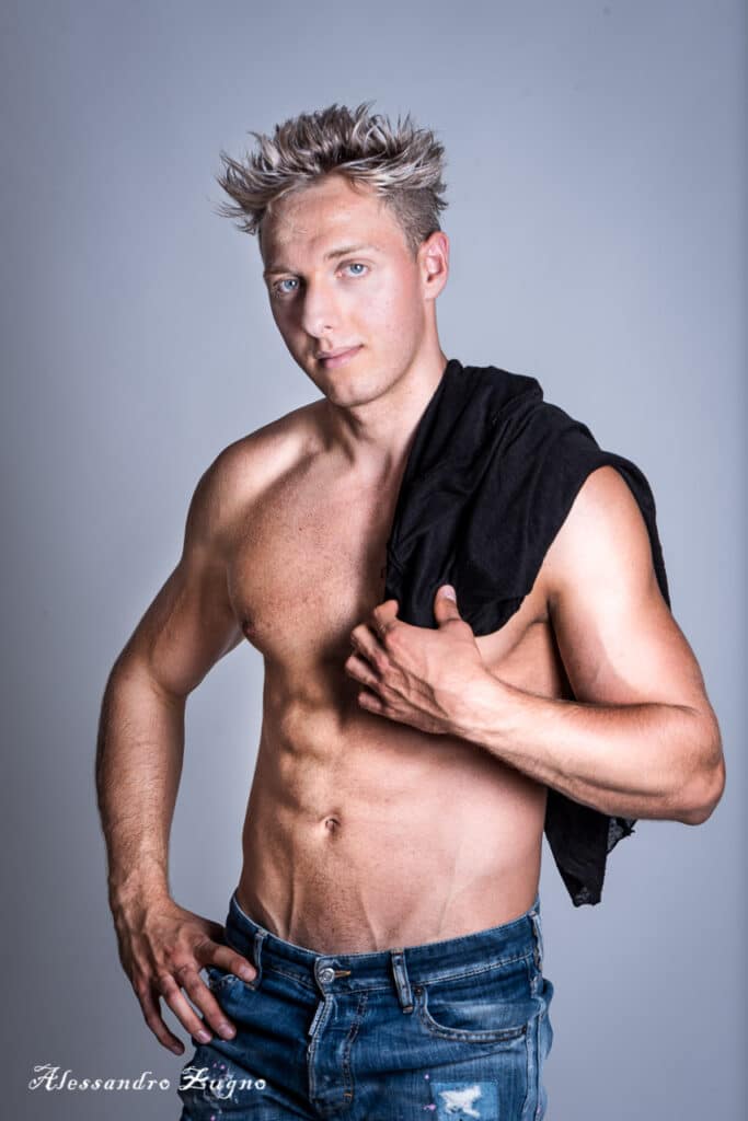 pose per modello fitness