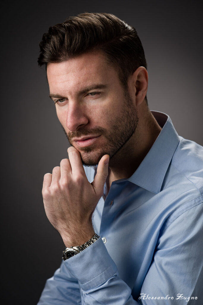 pose modello per ritratto maschile