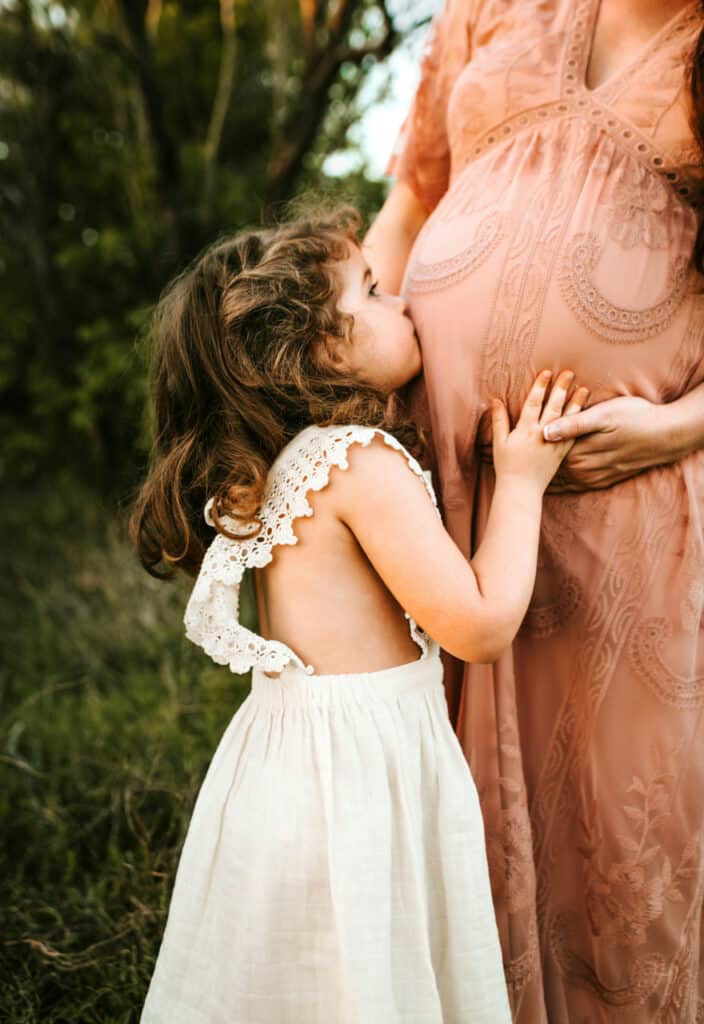 bellissima foto col pancione e bambina a Padova