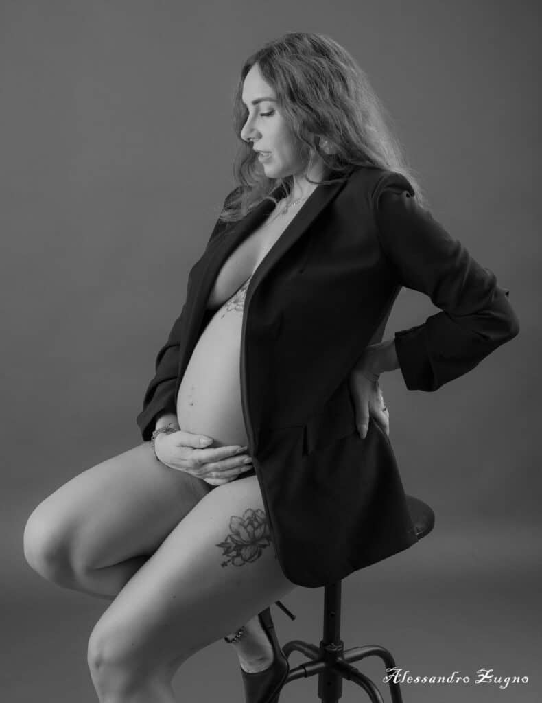book fotografico di gravidanza professionale in studio a Padova